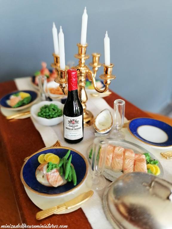 Dinner in world of Miniza