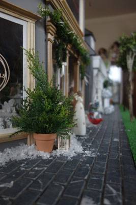 dollhouse miniatures